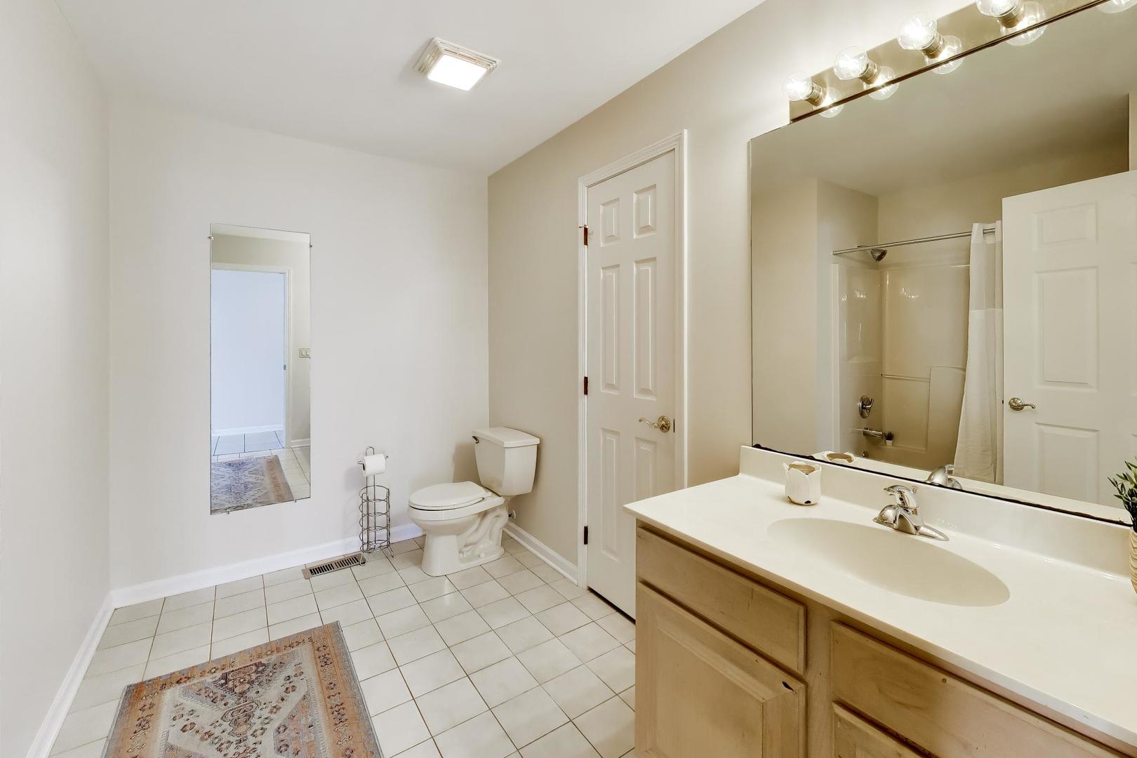 2710 Old Woods Trail, Plainfield, IL 60586