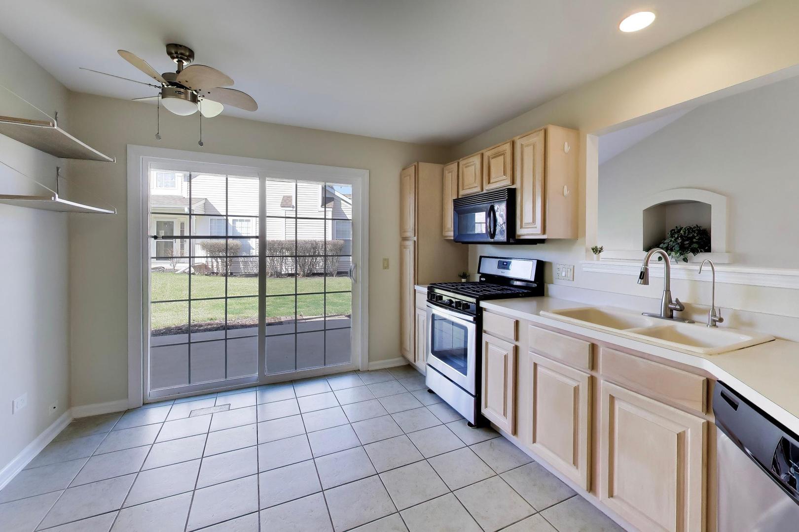 2710 Old Woods Trail, Plainfield, IL 60586