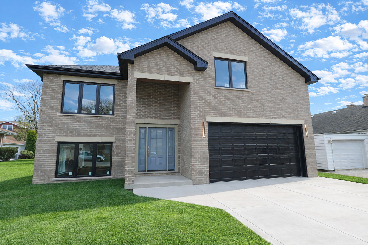 9615 S California Avenue, Evergreen Park, IL 60805