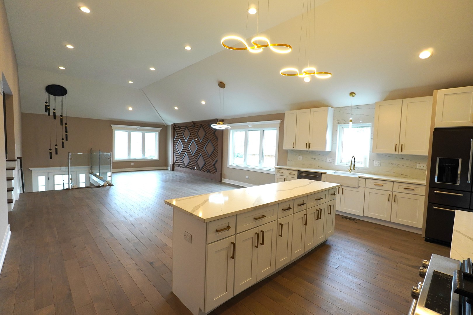 9615 S California Avenue, Evergreen Park, IL 60805