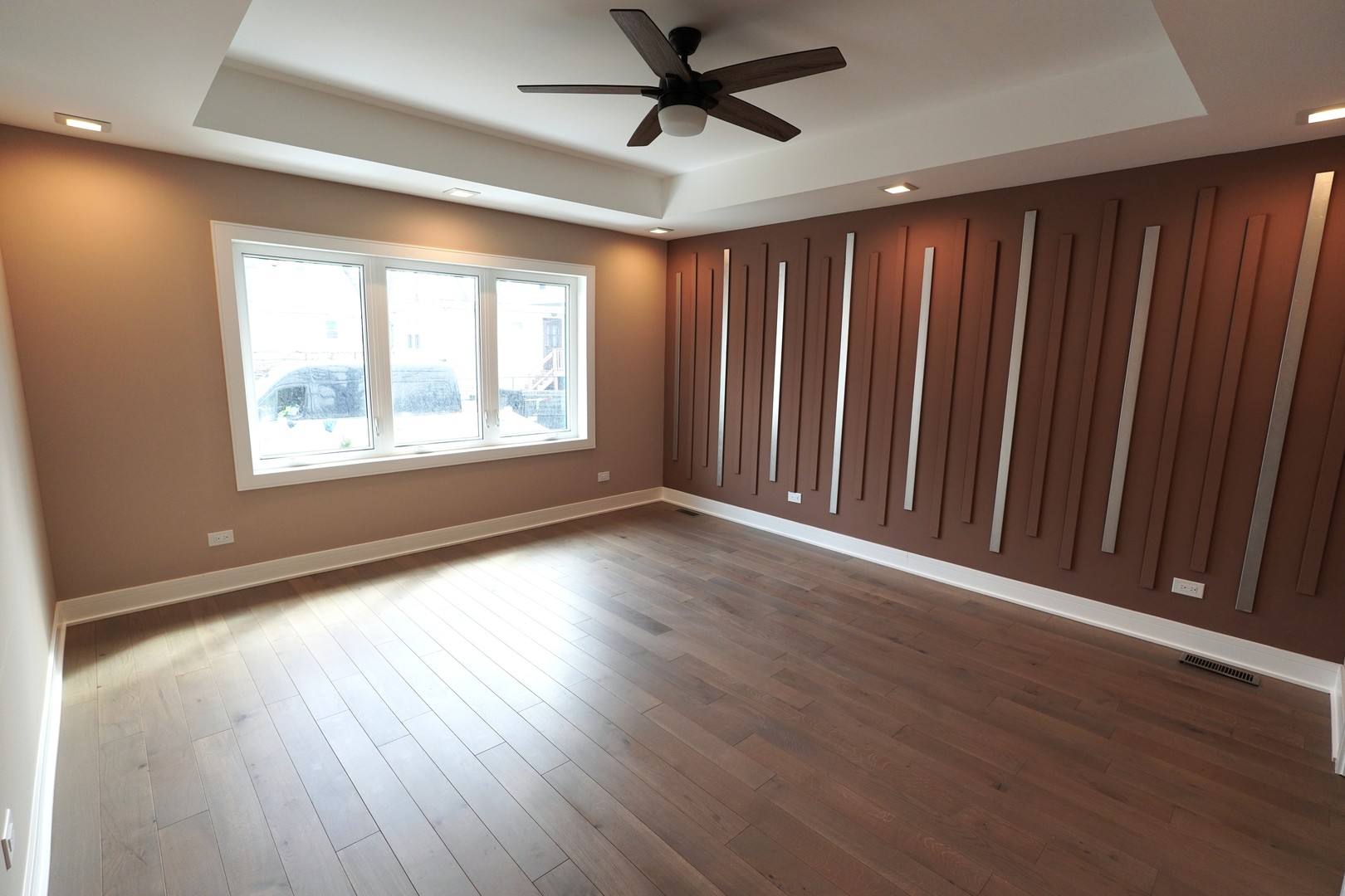 9615 S California Avenue, Evergreen Park, IL 60805