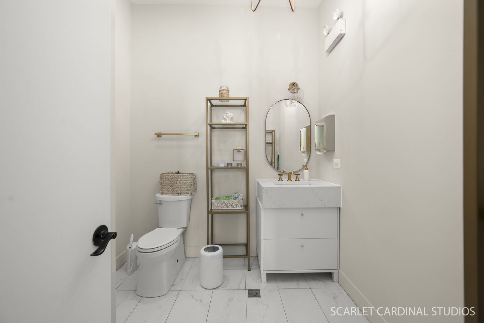 2956 N Lincoln Avenue, Chicago, IL 60657