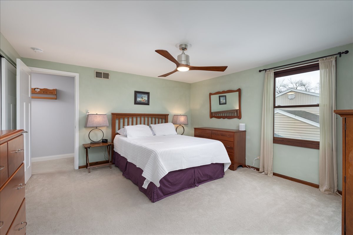 208 S Birchwood Drive, Naperville, IL 60540