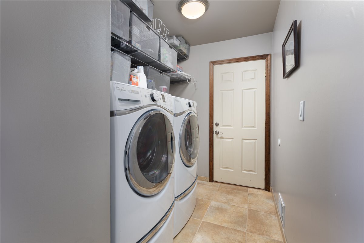 208 S Birchwood Drive, Naperville, IL 60540