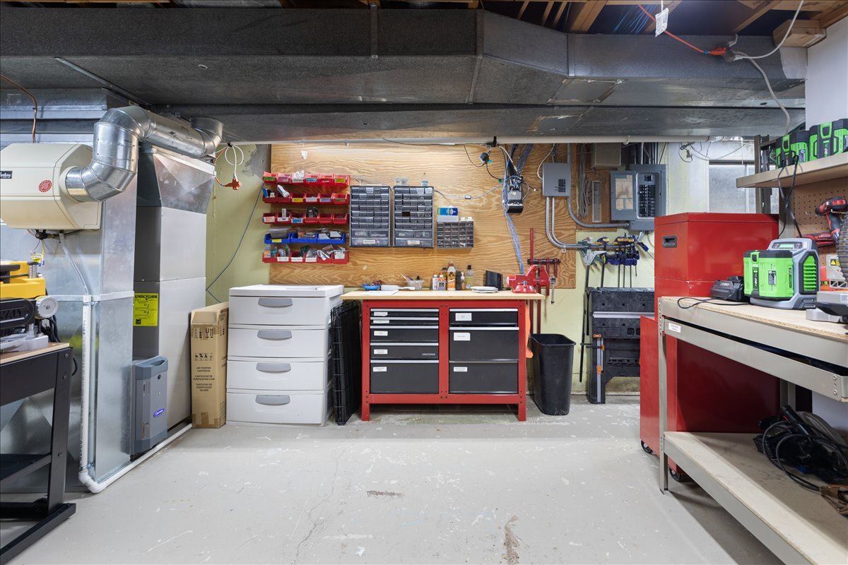 208 S Birchwood Drive, Naperville, IL 60540