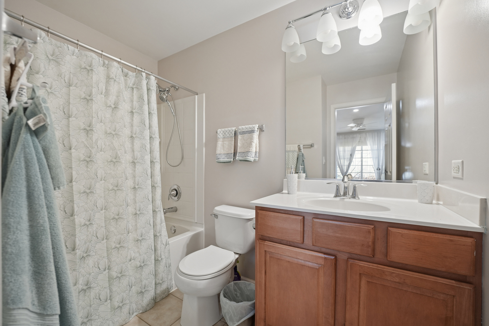 112 Morgans Gate Drive, Wood Dale, IL 60191