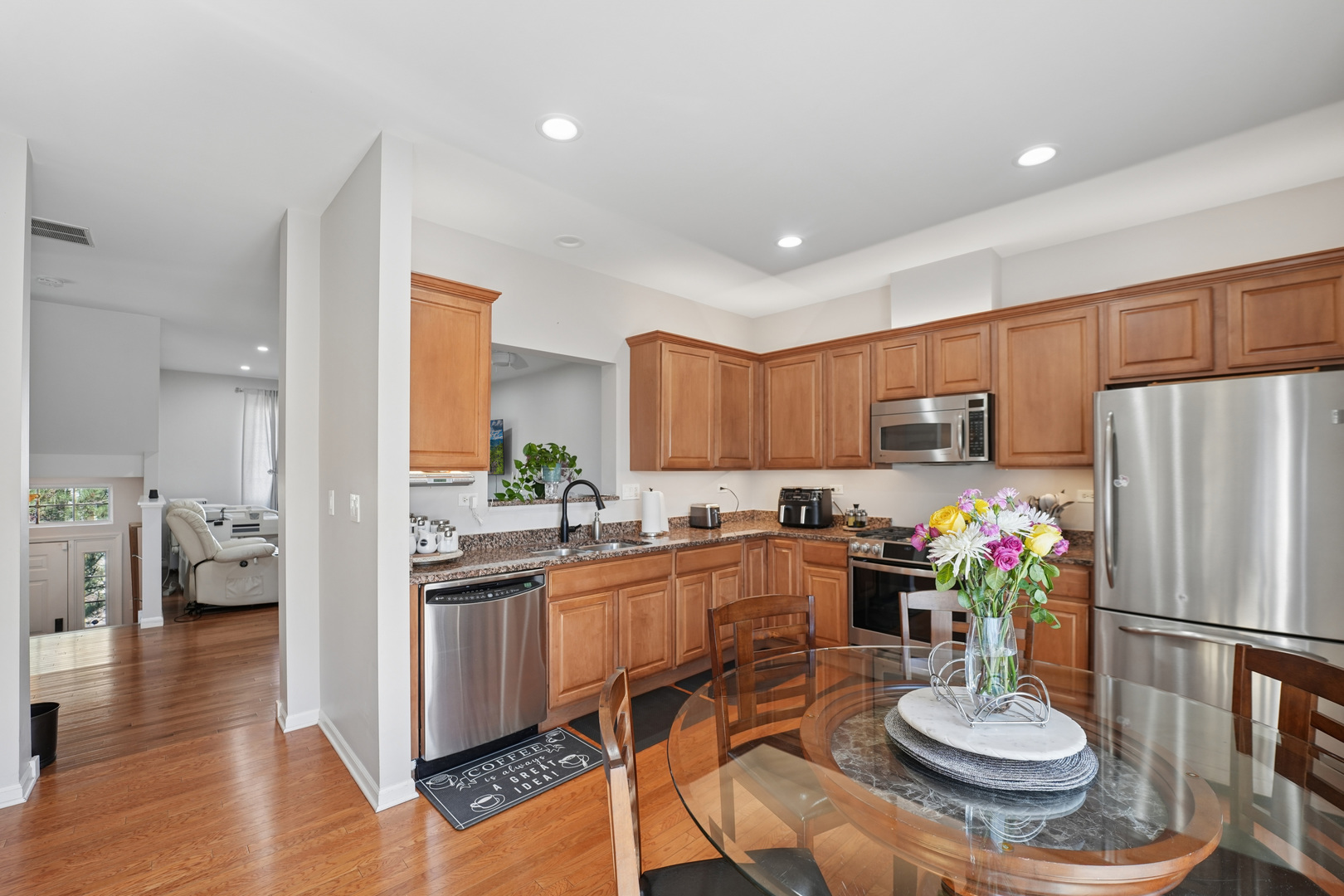 112 Morgans Gate Drive, Wood Dale, IL 60191