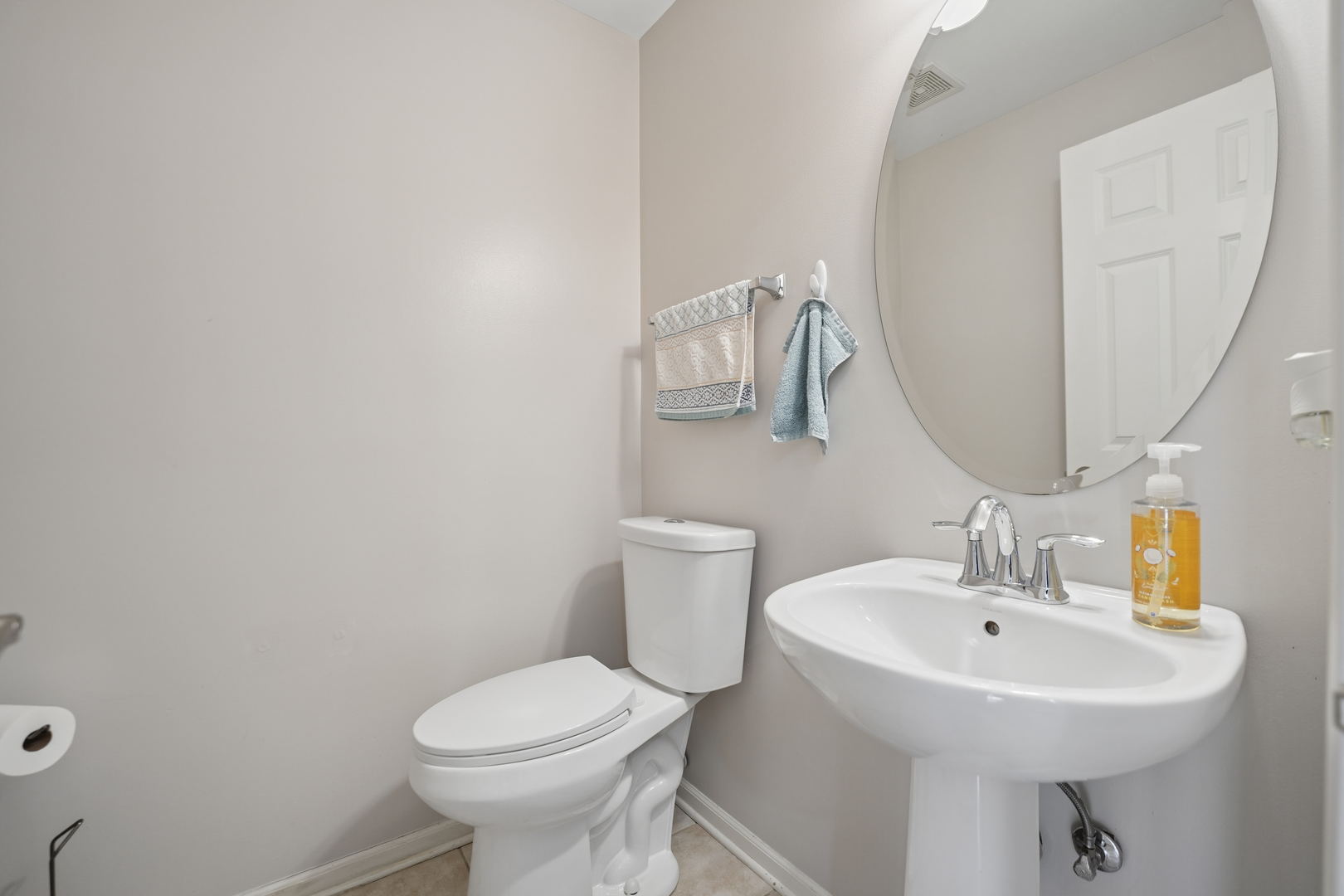 112 Morgans Gate Drive, Wood Dale, IL 60191