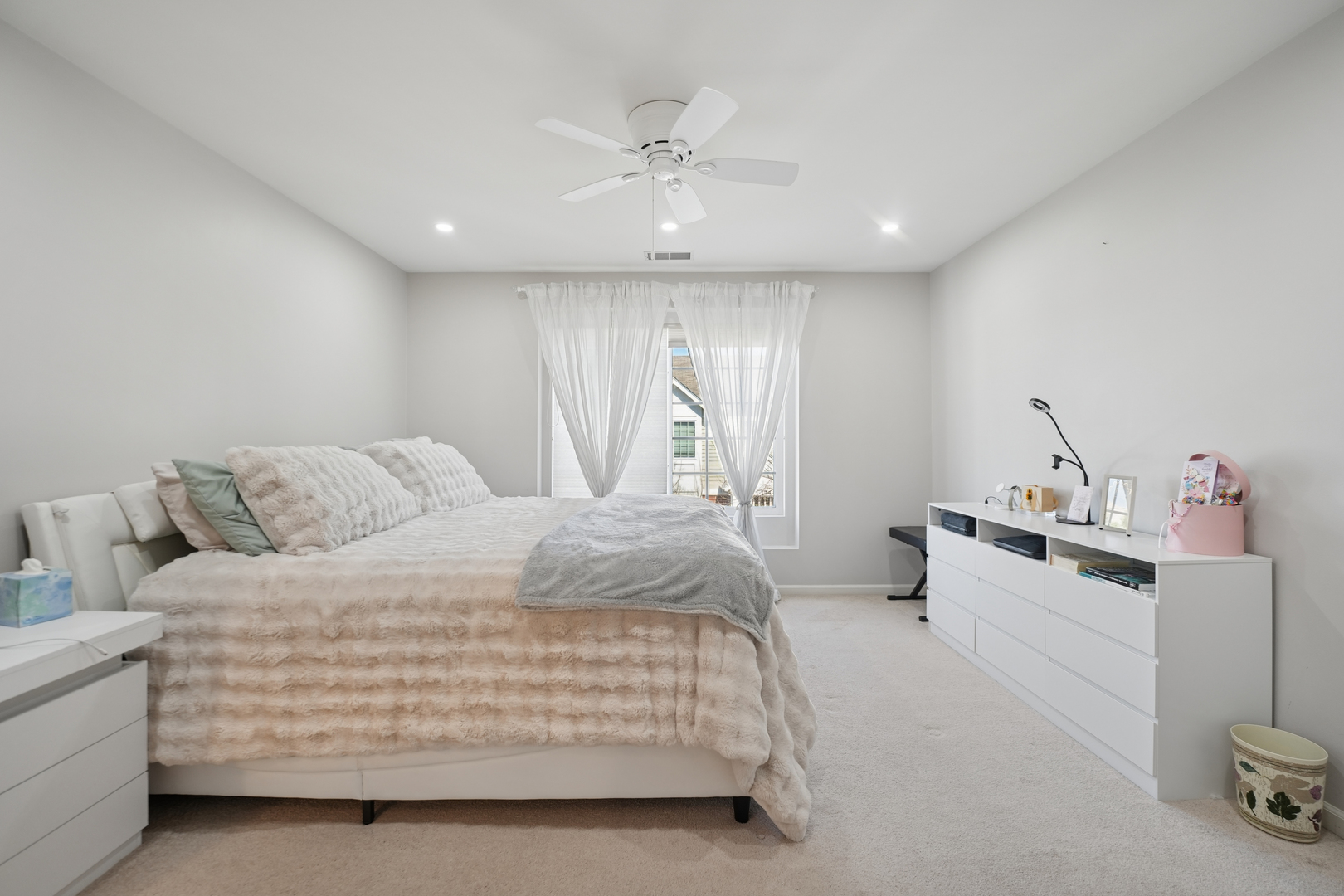 112 Morgans Gate Drive, Wood Dale, IL 60191