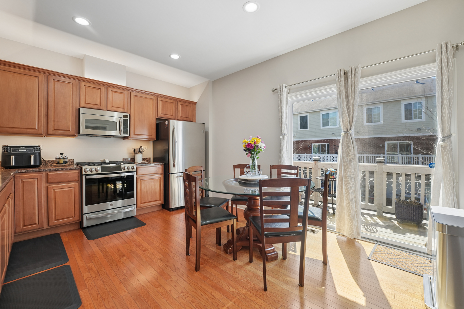 112 Morgans Gate Drive, Wood Dale, IL 60191