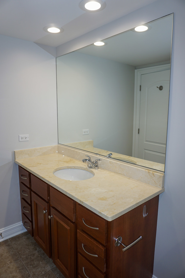 4811 N Olcott Avenue #515, Harwood Heights, IL 60706