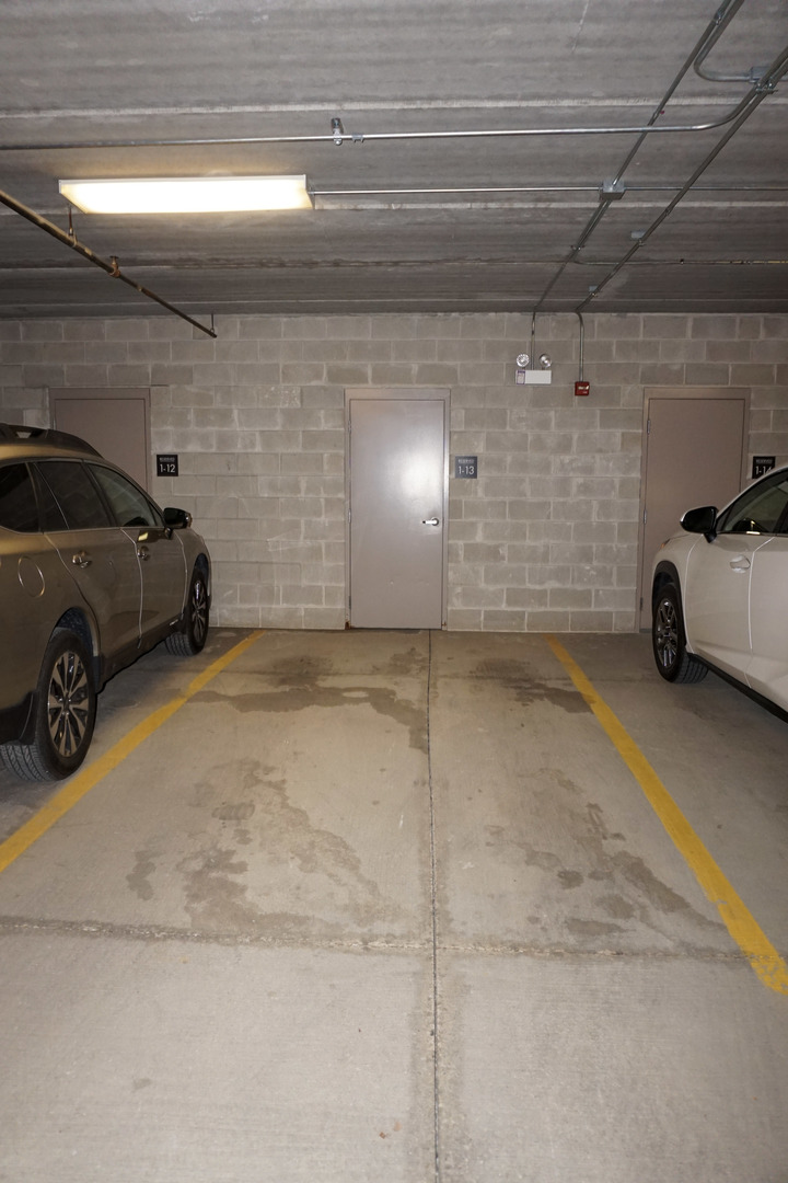 4811 N Olcott Avenue #515, Harwood Heights, IL 60706