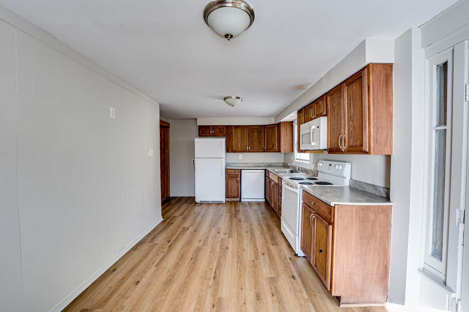 407 Beach Street #A, Aurora, IL 60505