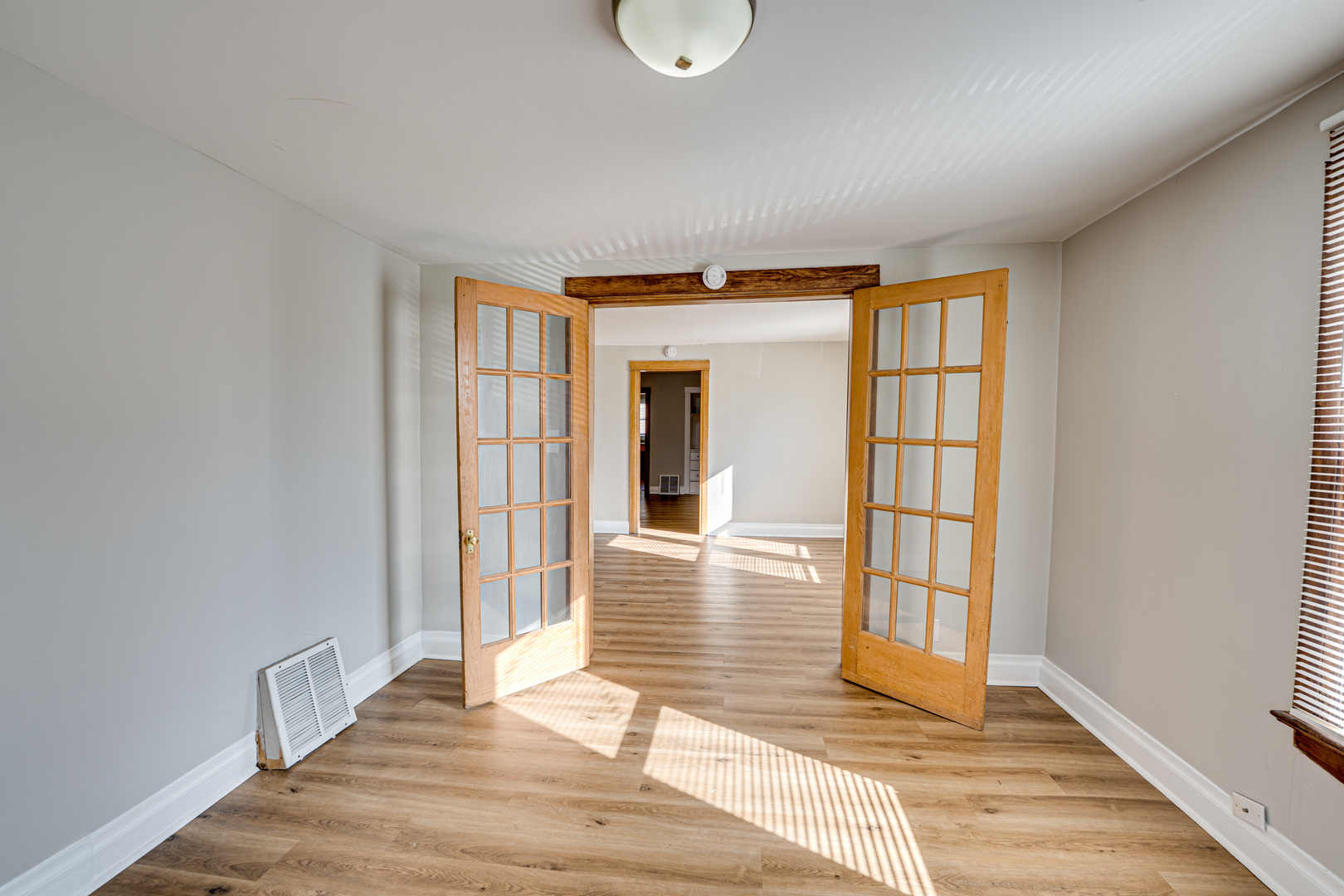 407 Beach Street #A, Aurora, IL 60505