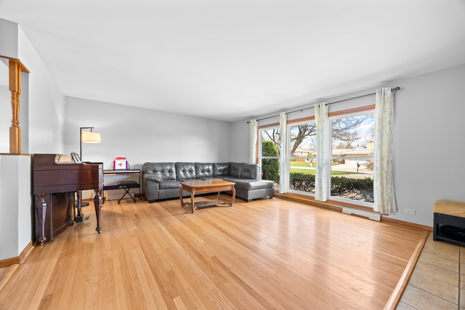 6043 W 127th Place, Palos Heights, IL 60463