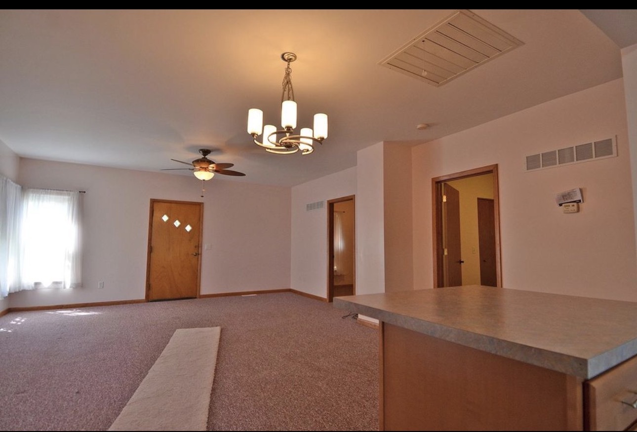 320 W Main Street, Grand Ridge, IL 61325