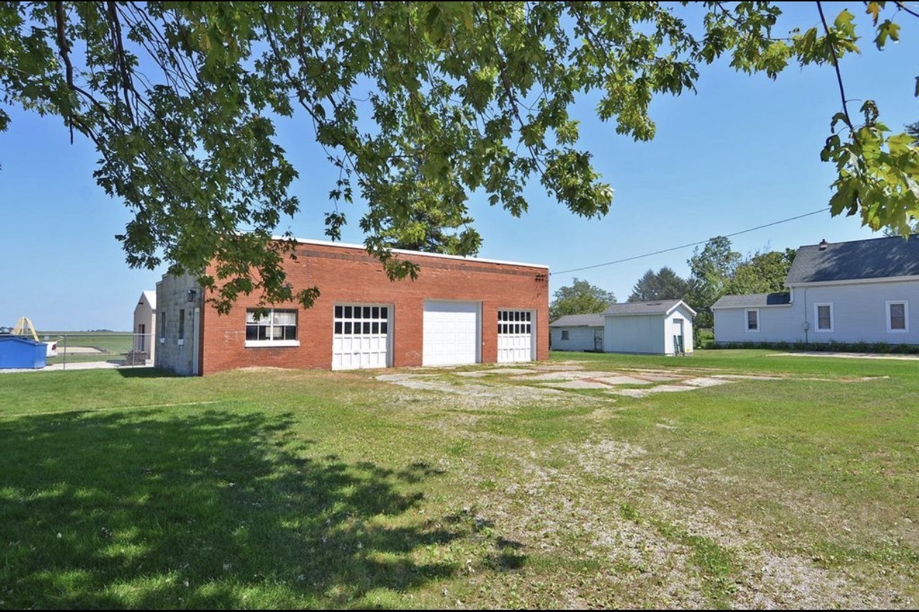 320 W Main Street, Grand Ridge, IL 61325