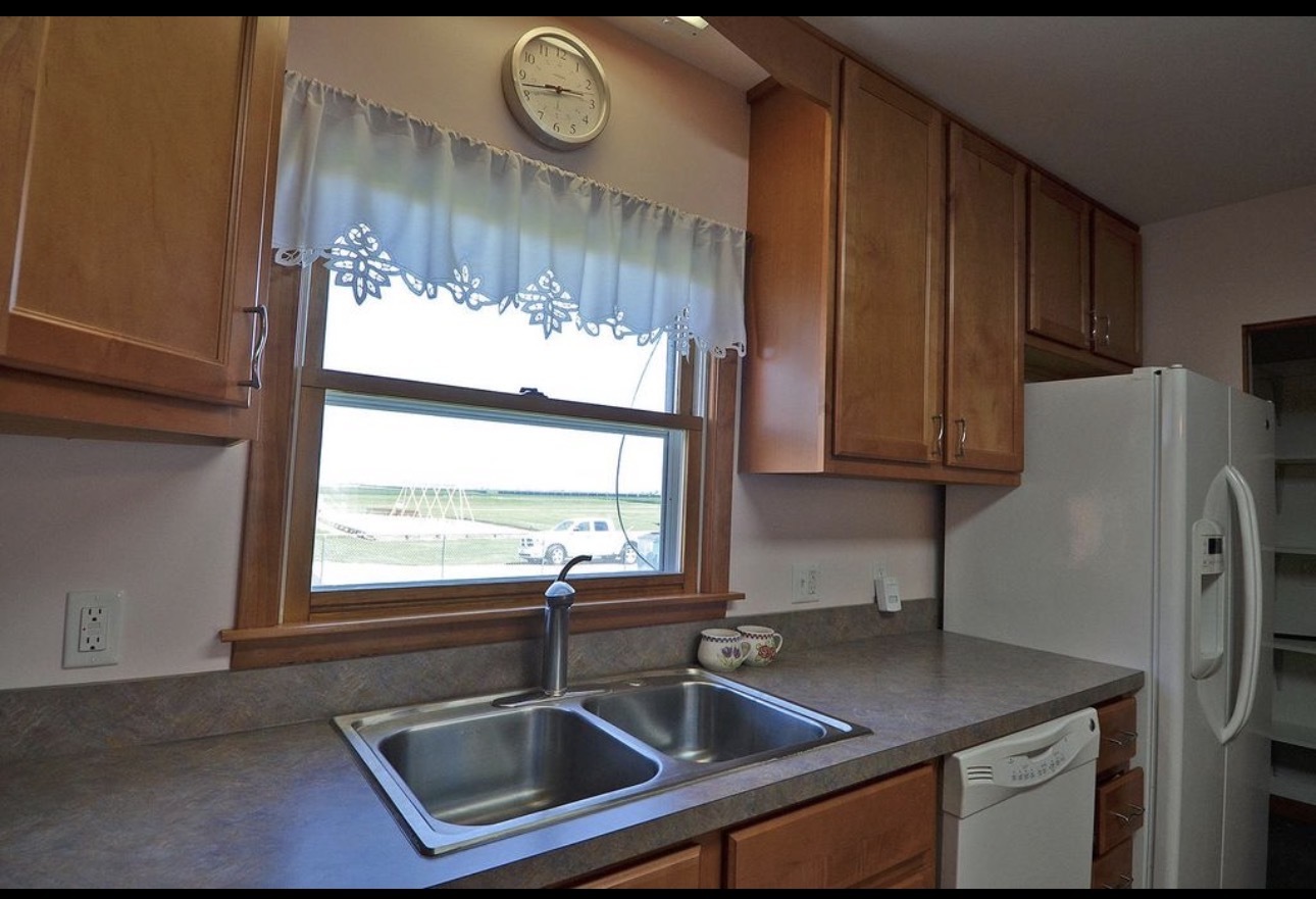 320 W Main Street, Grand Ridge, IL 61325