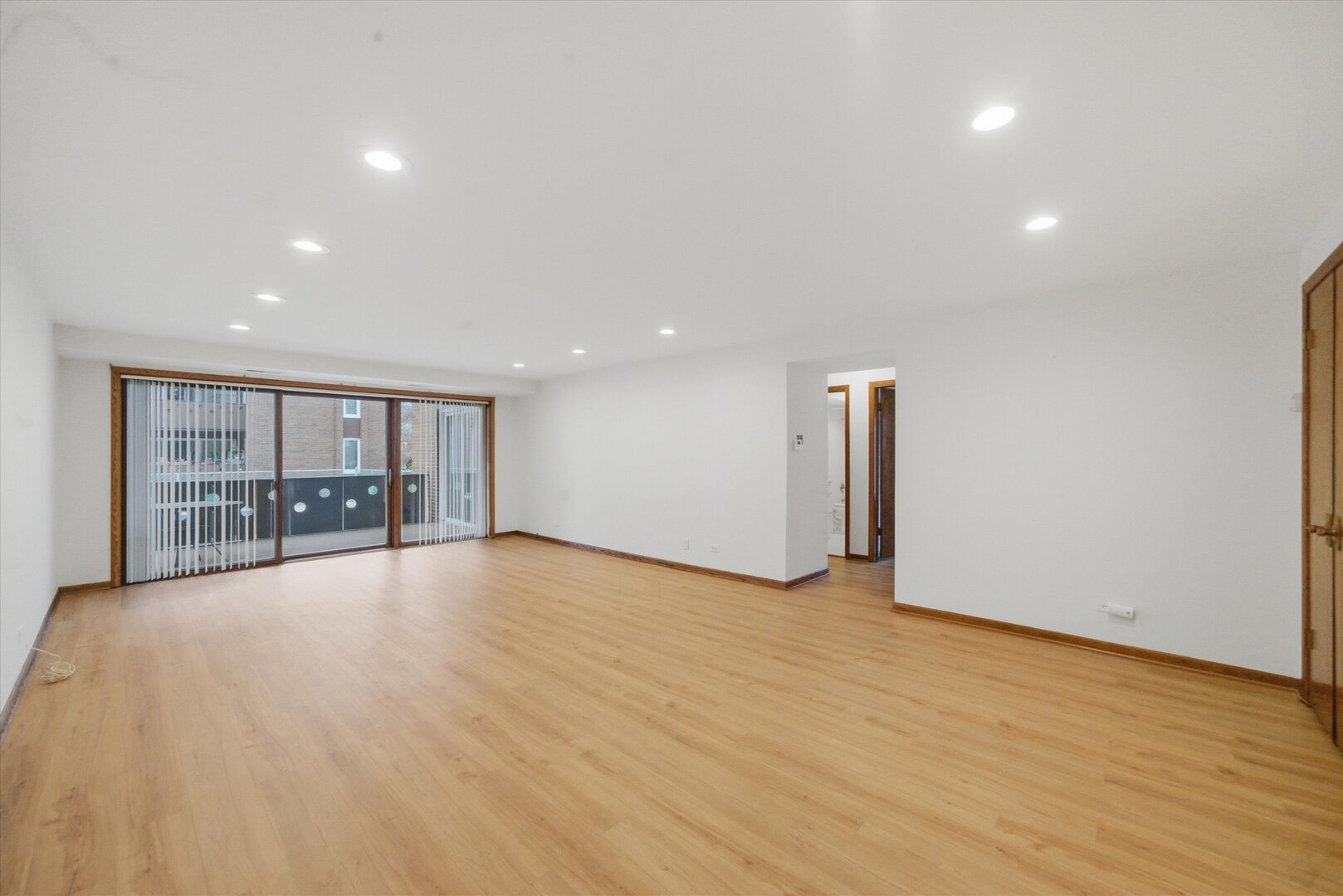 121 S Spruce Avenue #101, Wood Dale, IL 60191