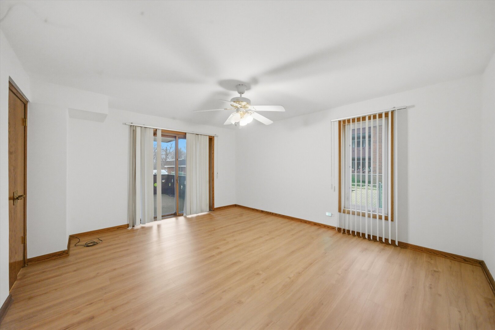 121 S Spruce Avenue #101, Wood Dale, IL 60191