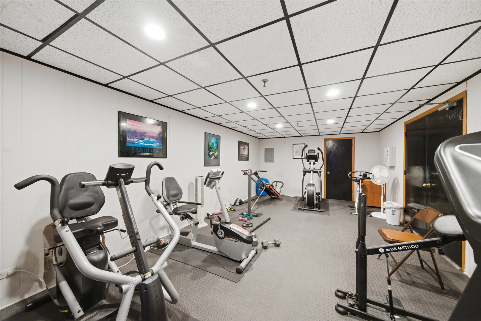 121 S Spruce Avenue #101, Wood Dale, IL 60191