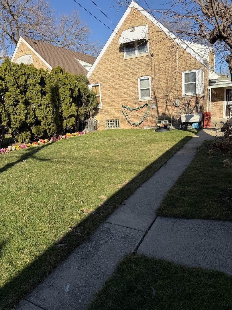 10210 S Rhodes Avenue, Chicago, IL 60628