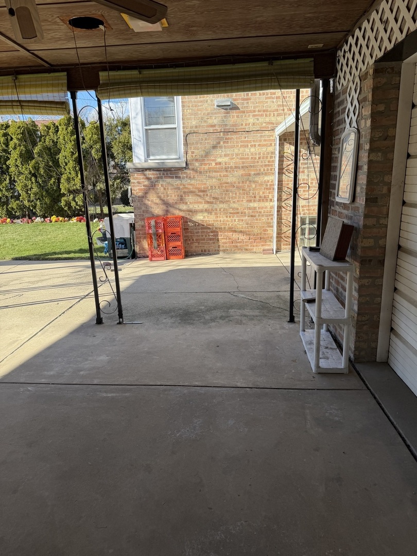 10210 S Rhodes Avenue, Chicago, IL 60628