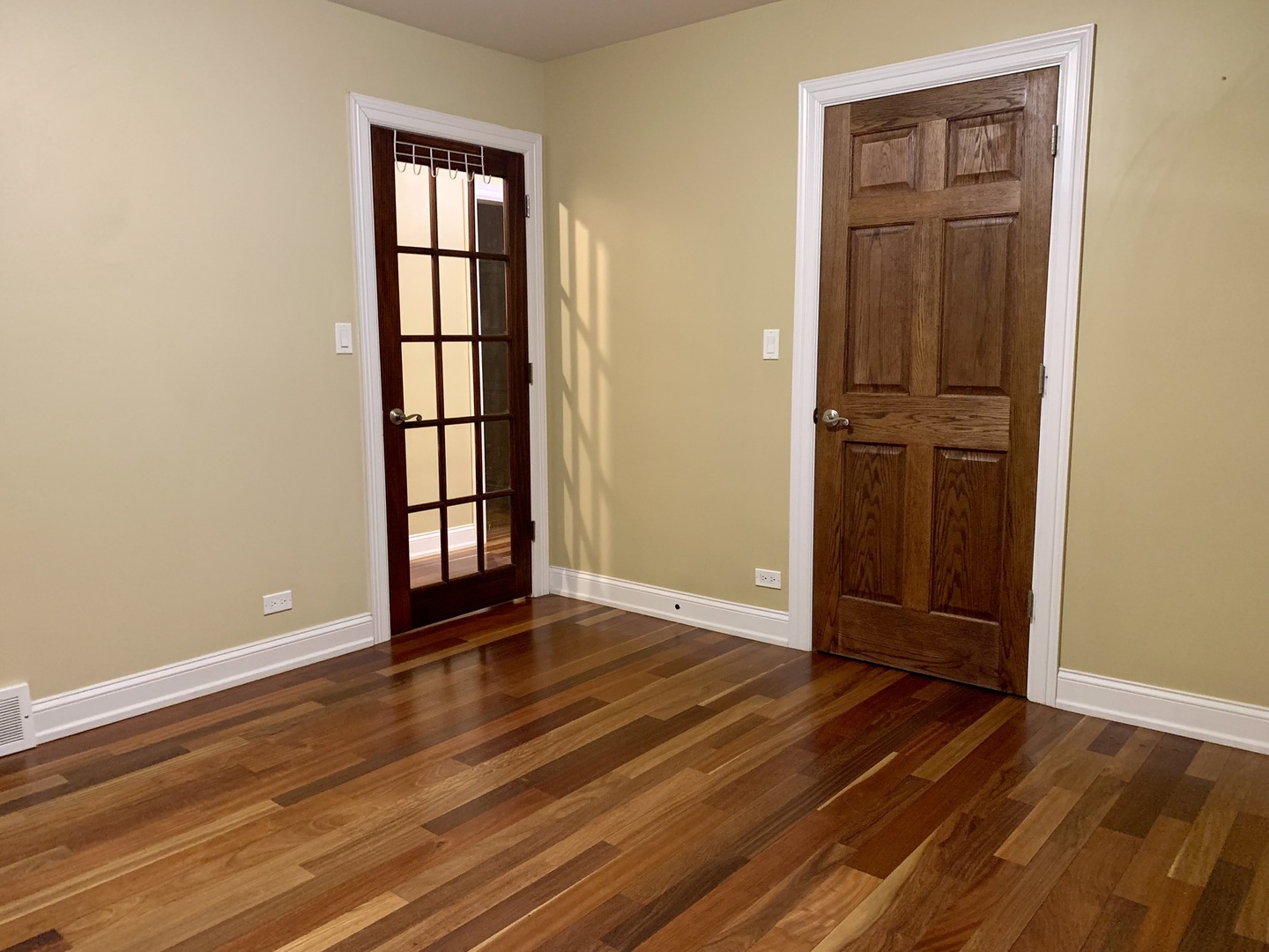 11 Woodridge Drive, Oak Brook, IL 60523