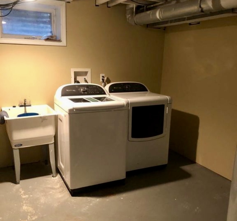 11 Woodridge Drive, Oak Brook, IL 60523