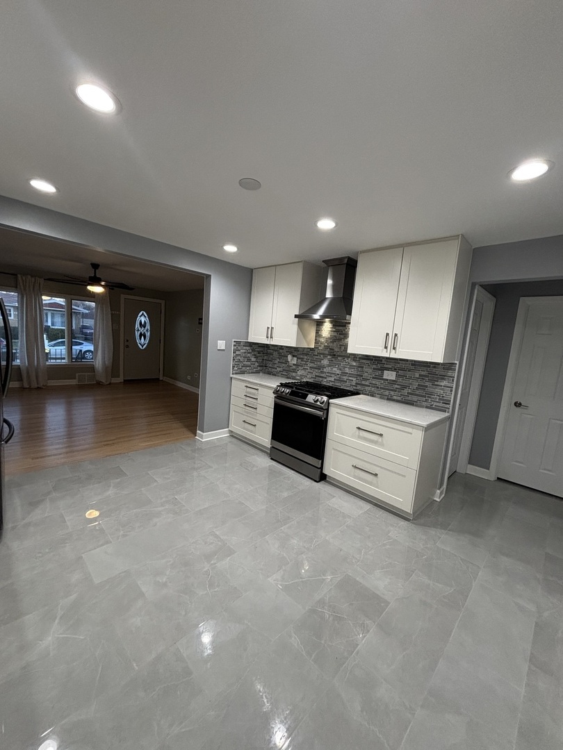 256 Maple Avenue, South Chicago Heights, IL 60411