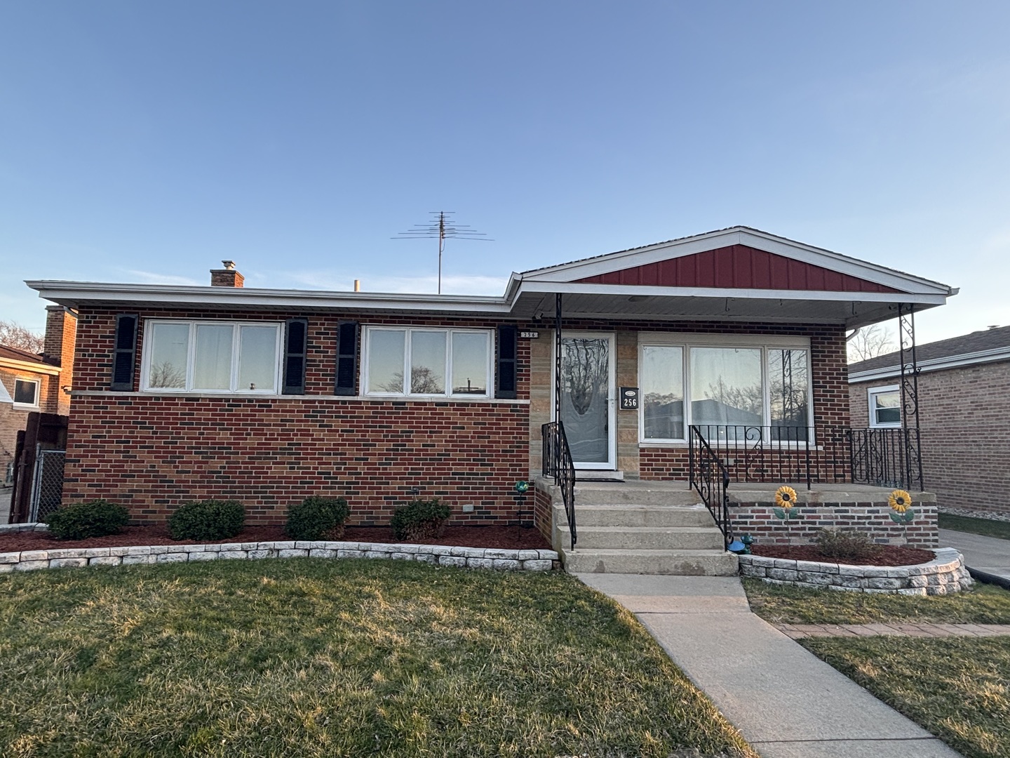 256 Maple Avenue, South Chicago Heights, IL 60411