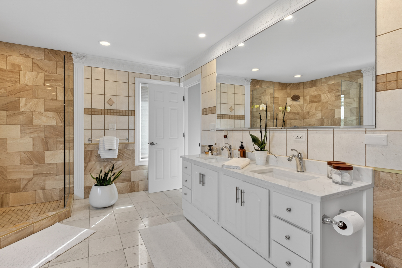 332 E Central Road, Arlington Heights, IL 60005