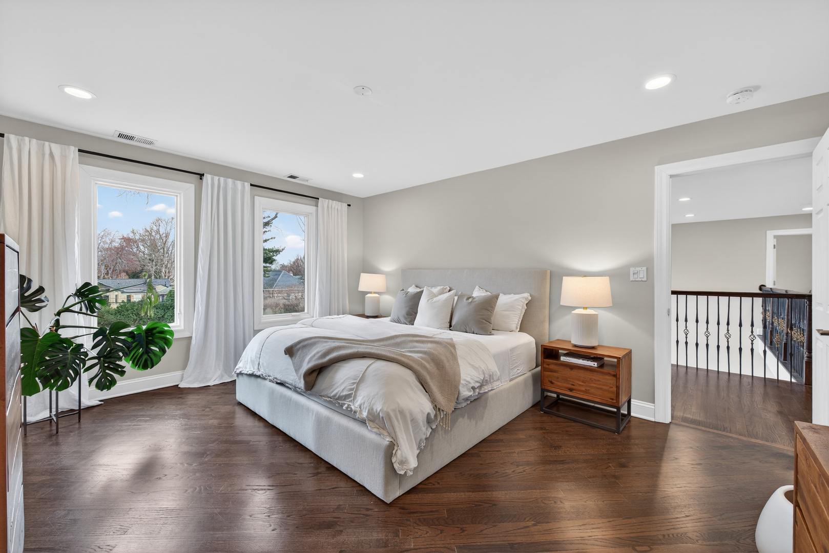 332 E Central Road, Arlington Heights, IL 60005