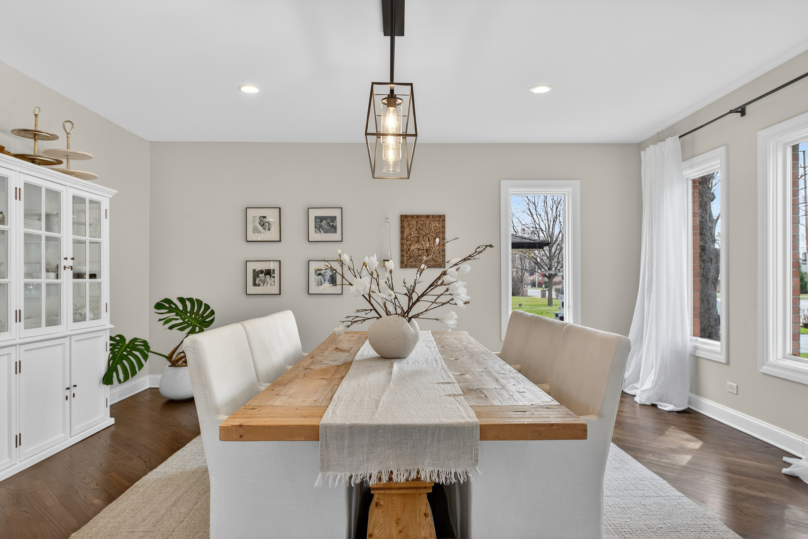 332 E Central Road, Arlington Heights, IL 60005