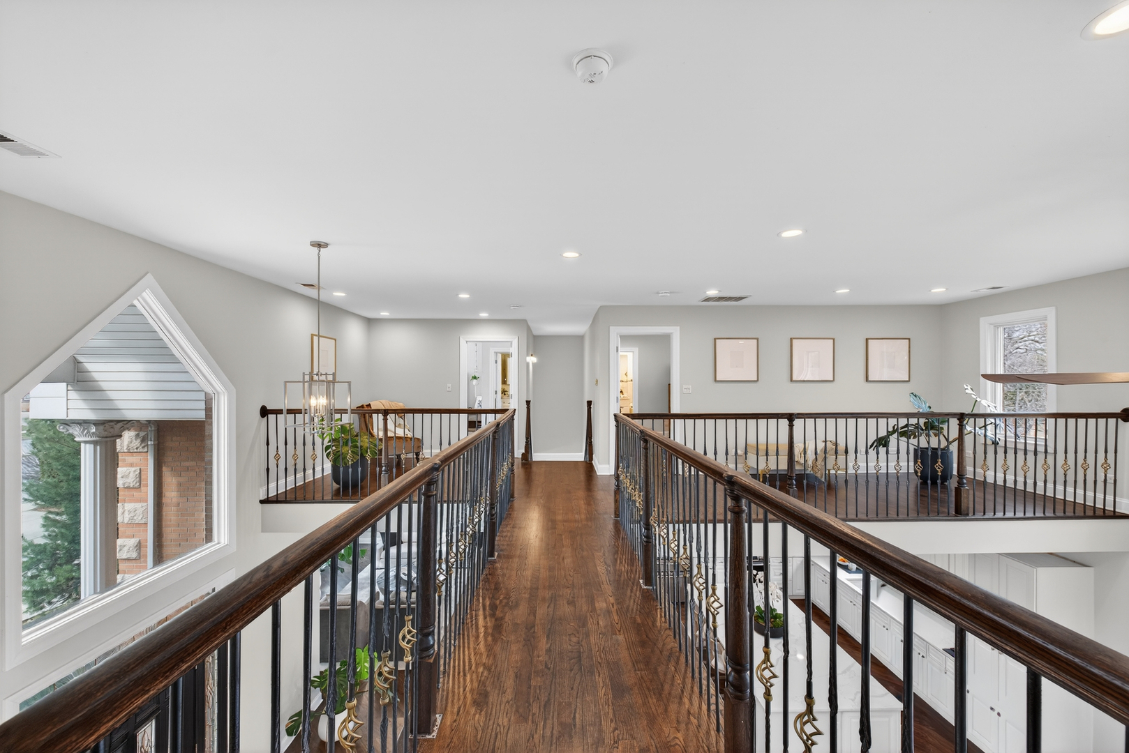 332 E Central Road, Arlington Heights, IL 60005