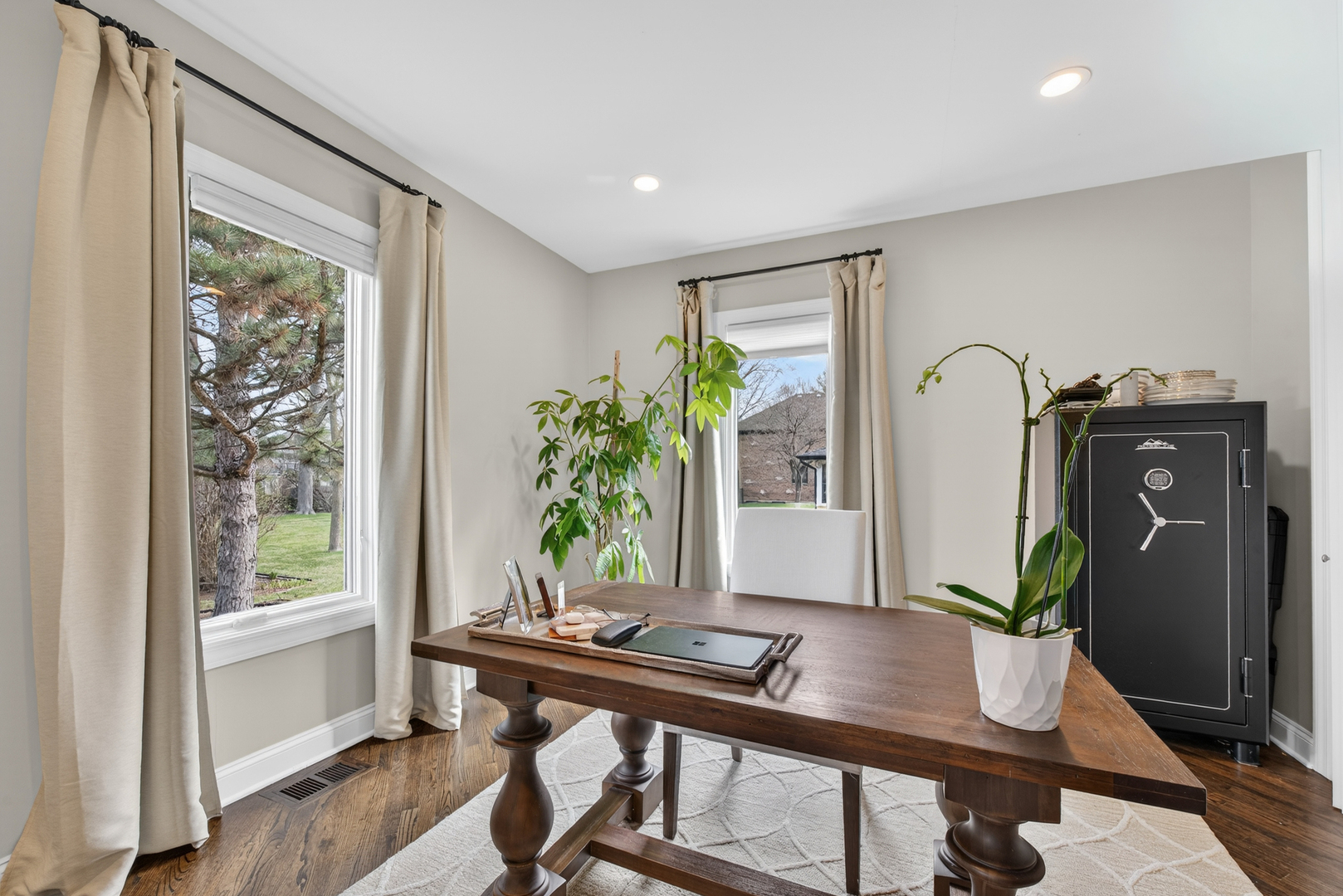 332 E Central Road, Arlington Heights, IL 60005