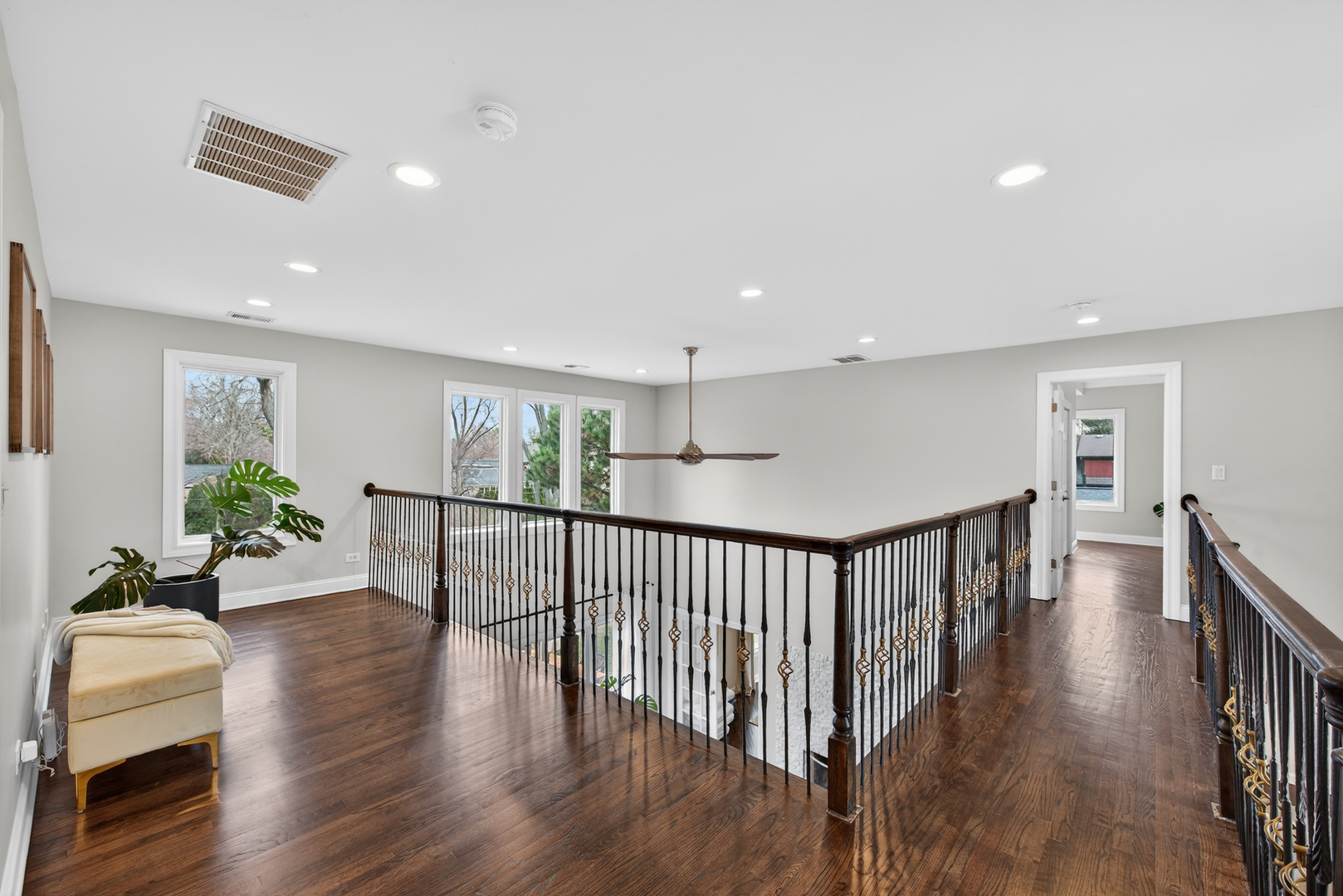 332 E Central Road, Arlington Heights, IL 60005