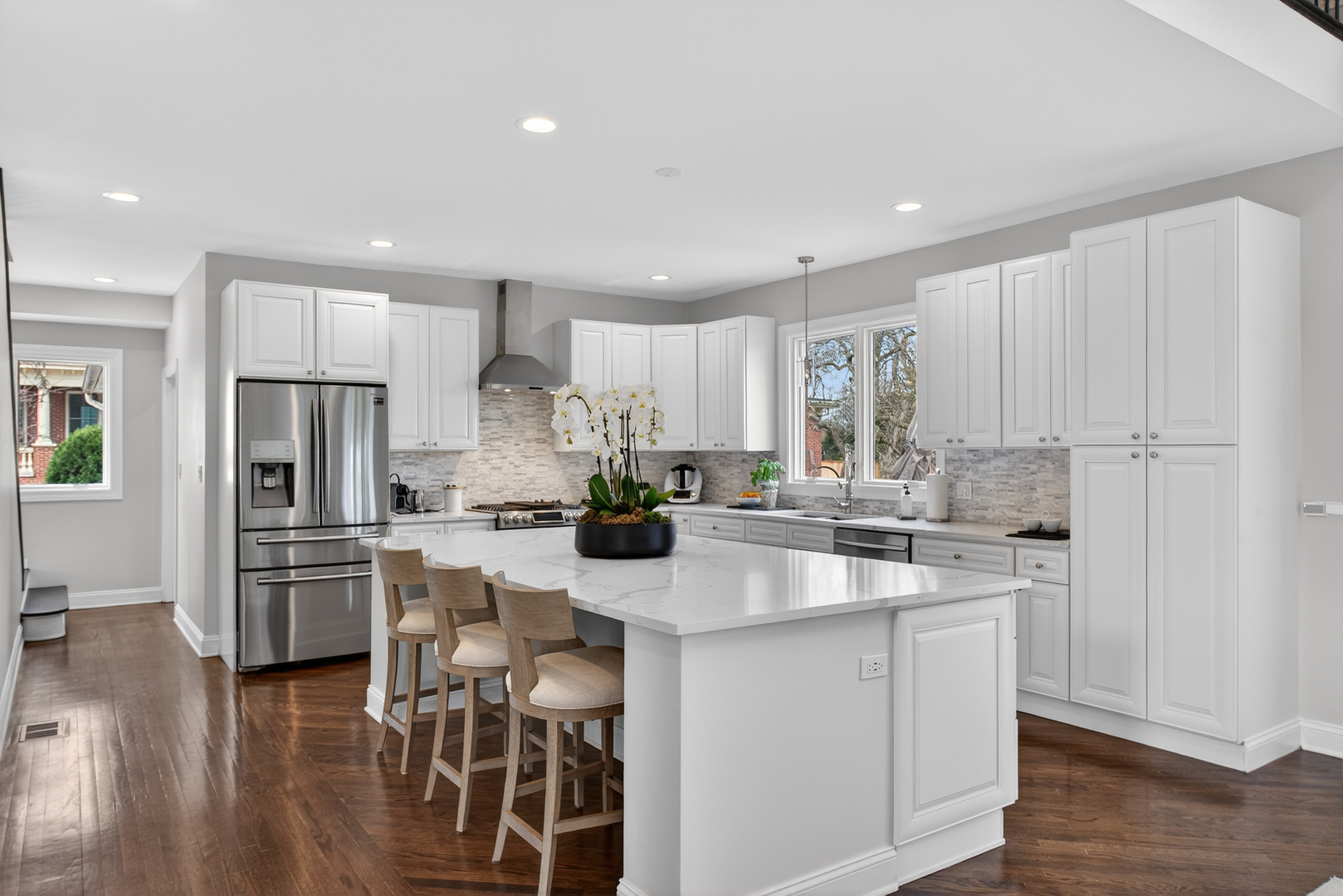 332 E Central Road, Arlington Heights, IL 60005