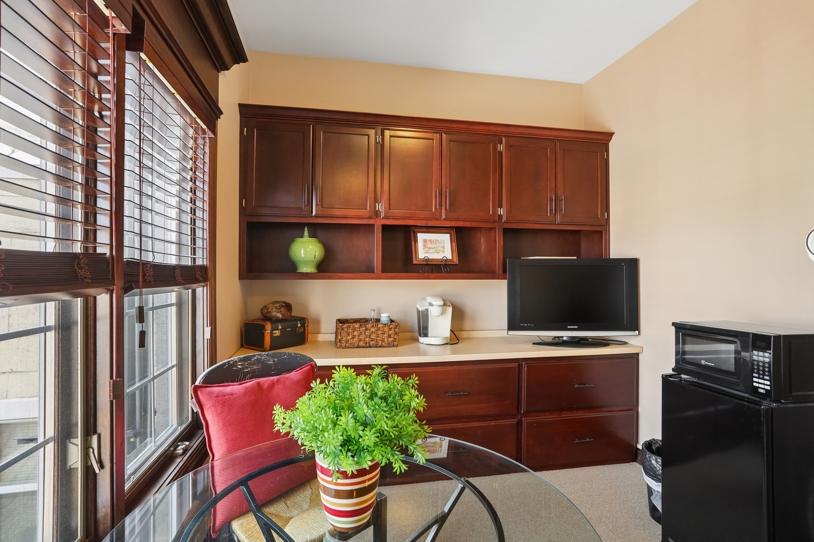 209 Stephen Street #C, Lemont, IL 60439