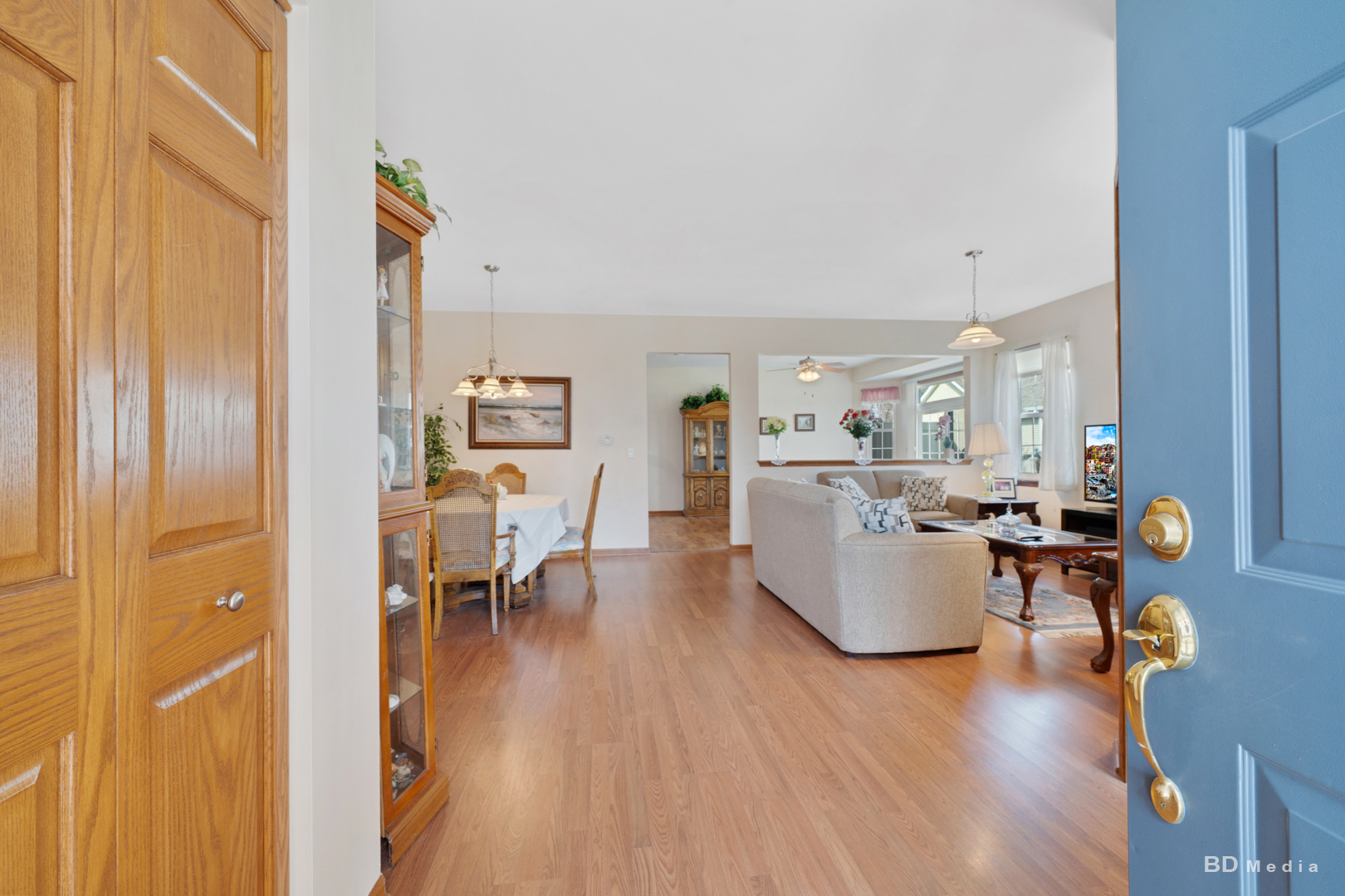 21400 Mays Lake Drive, Crest Hill, IL 60403