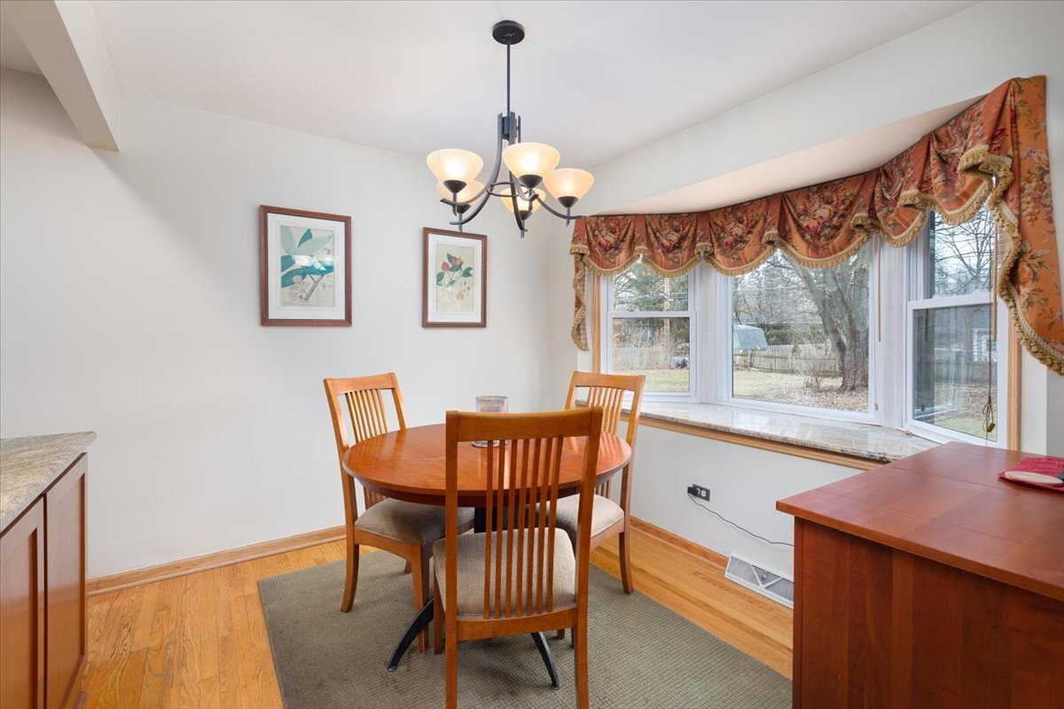 8S295 College Road, Naperville, IL 60540