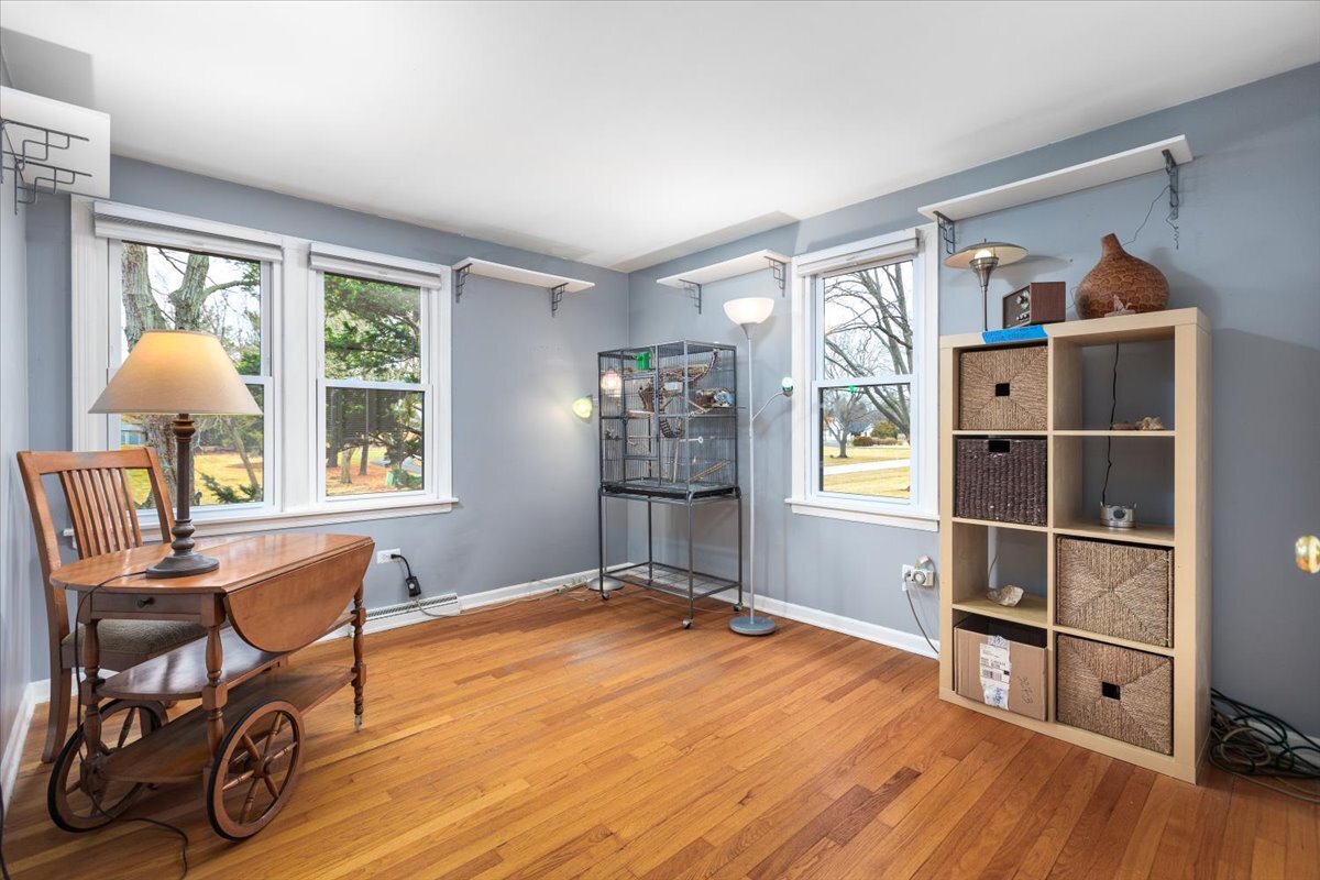 8S295 College Road, Naperville, IL 60540