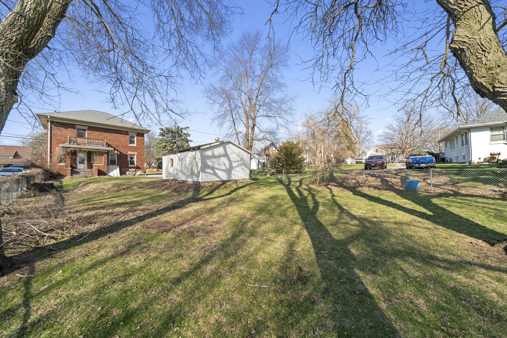 449 W Lincoln Avenue, Hinckley, IL 60520