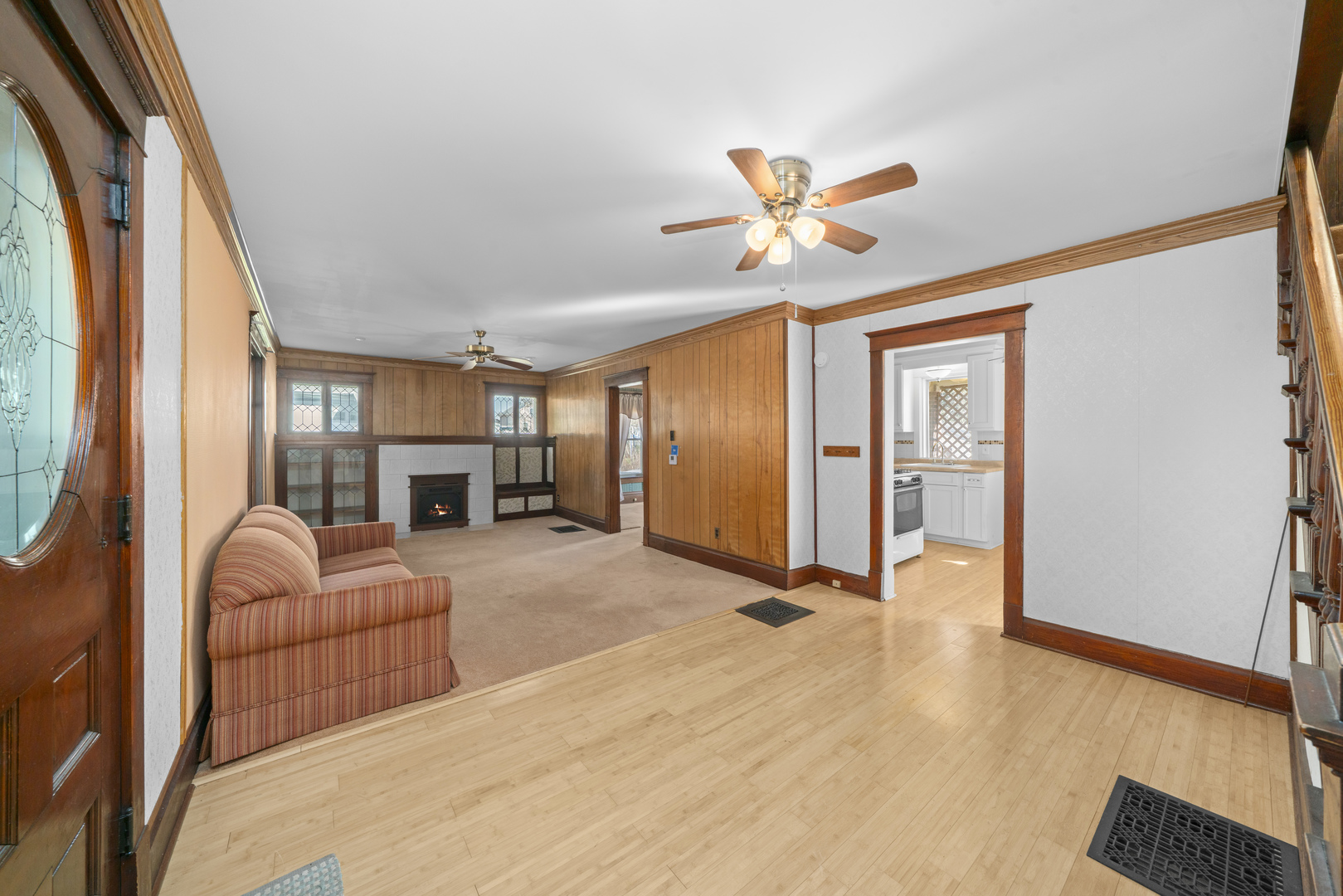 449 W Lincoln Avenue, Hinckley, IL 60520