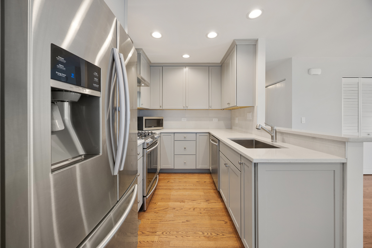 1634 Vermont Drive, Elk Grove Village, IL 60007