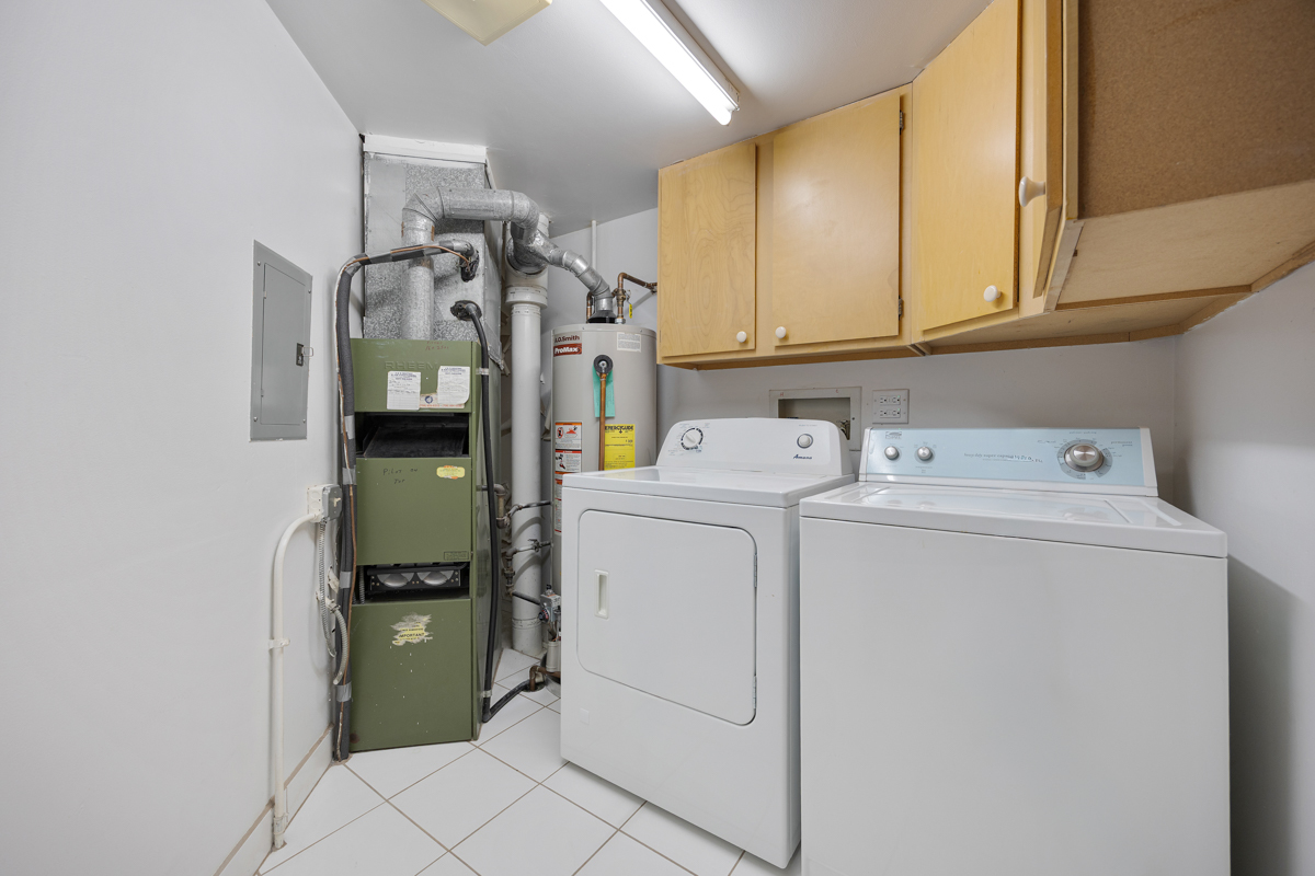 854 E Carriage Lane #8, Palatine, IL 60074