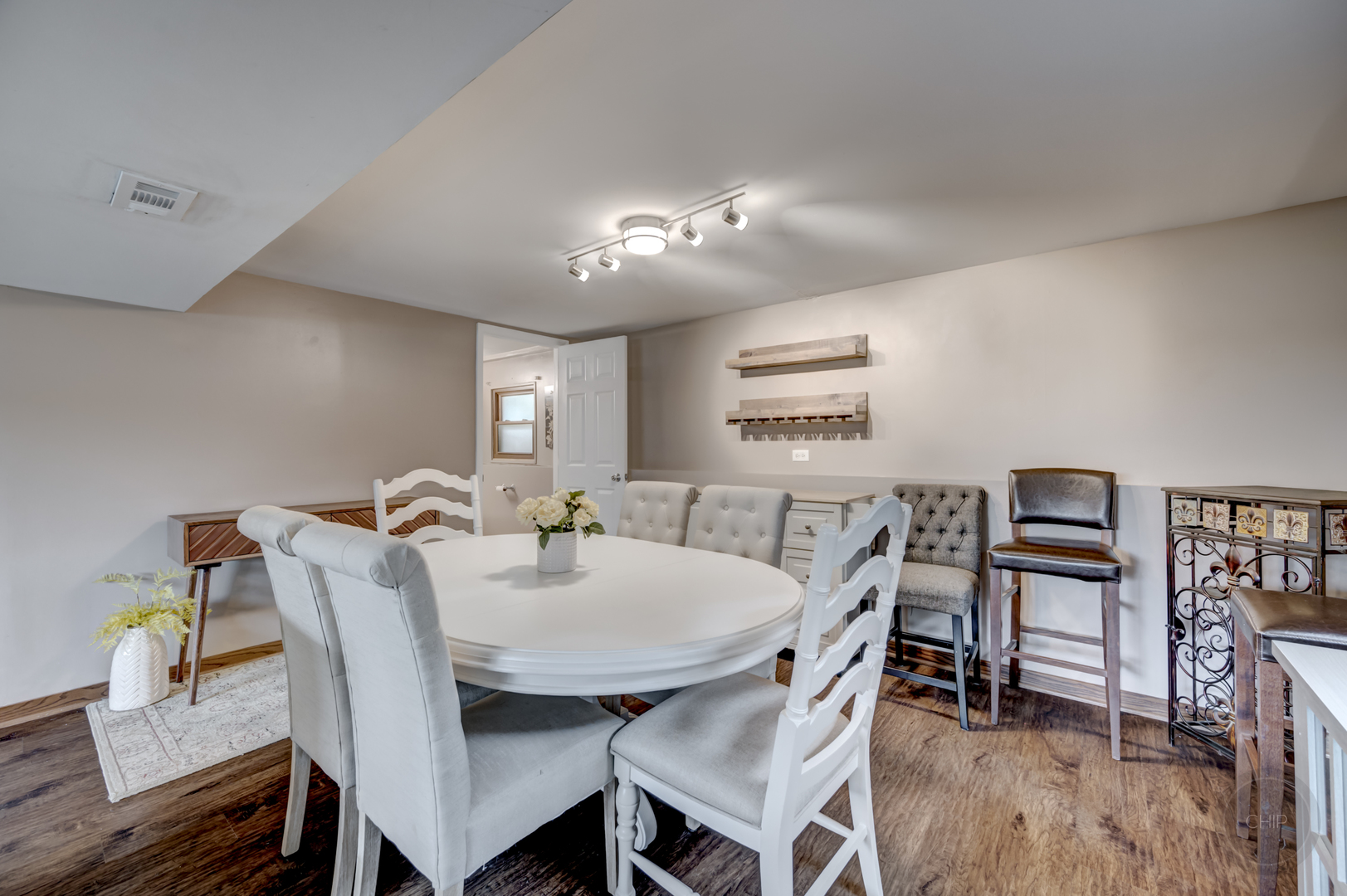 7215 Larchwood Lane, Woodridge, IL 60517