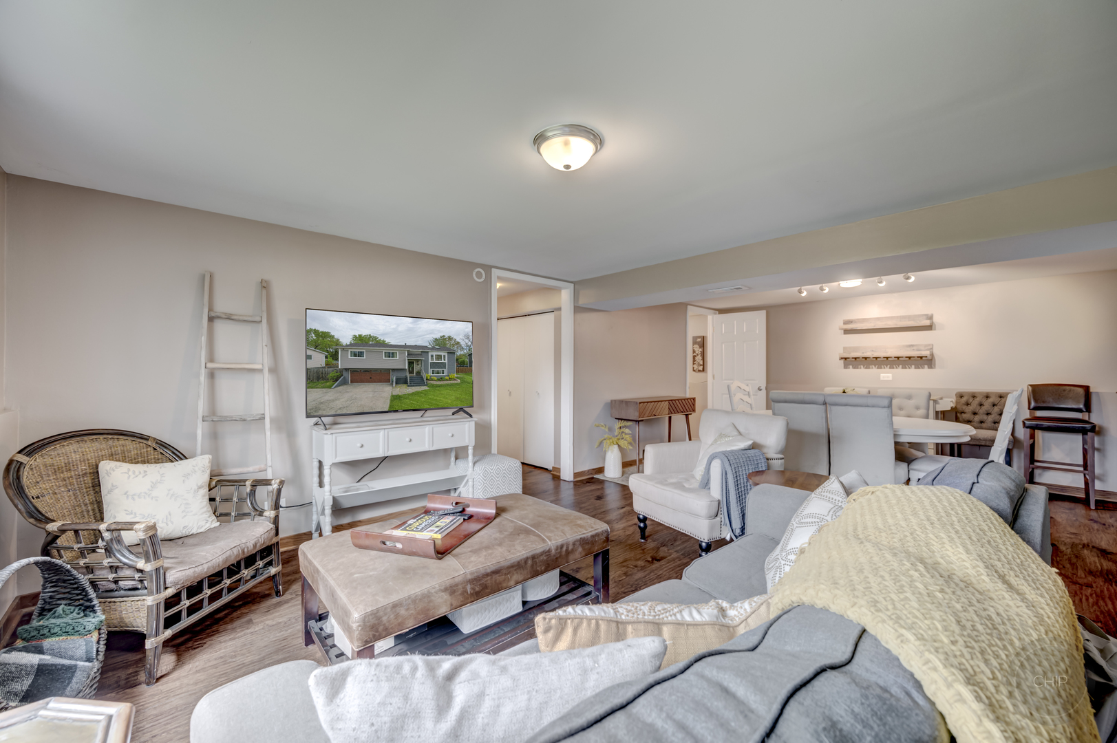 7215 Larchwood Lane, Woodridge, IL 60517