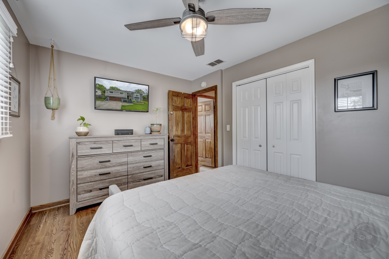 7215 Larchwood Lane, Woodridge, IL 60517