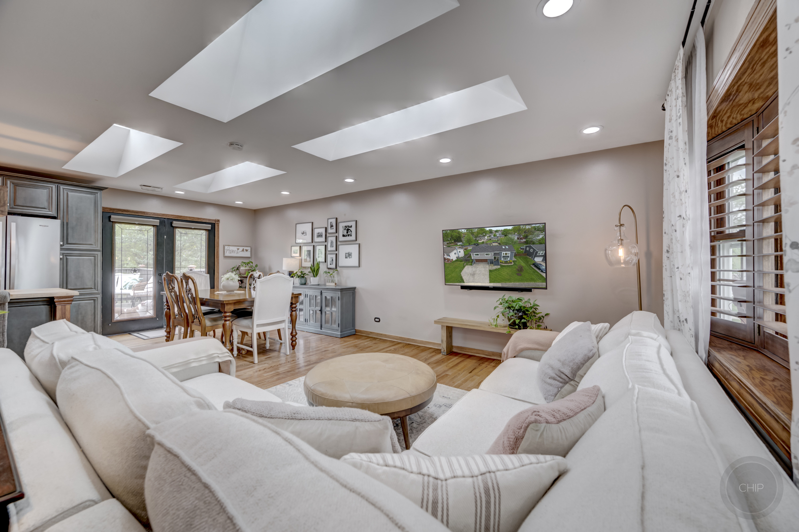 7215 Larchwood Lane, Woodridge, IL 60517